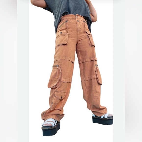 Oli & Hali  Mineral Washed Cargo Pants in Camel, XL - Picture 3 of 10